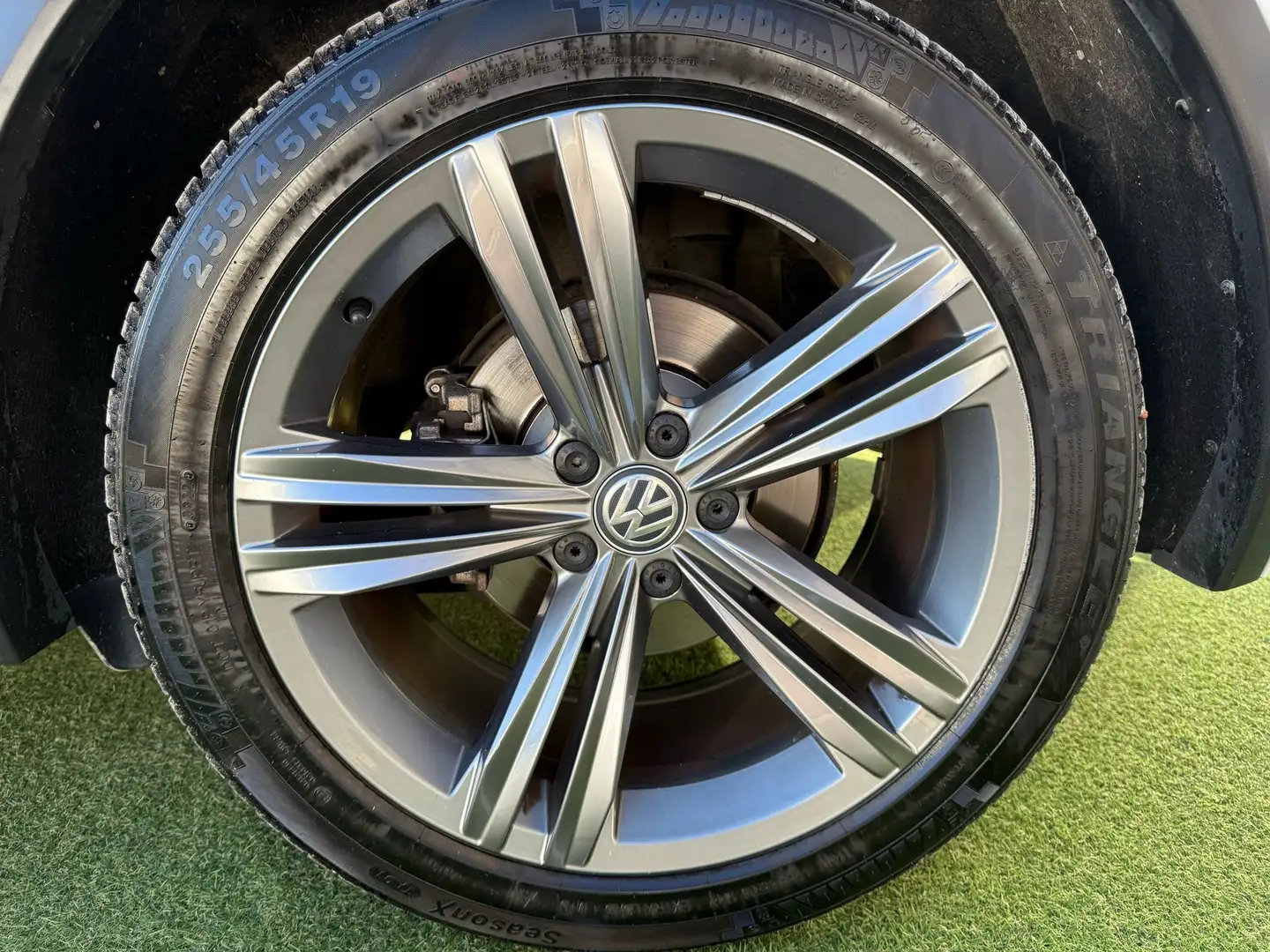 Vehicle image, number 2