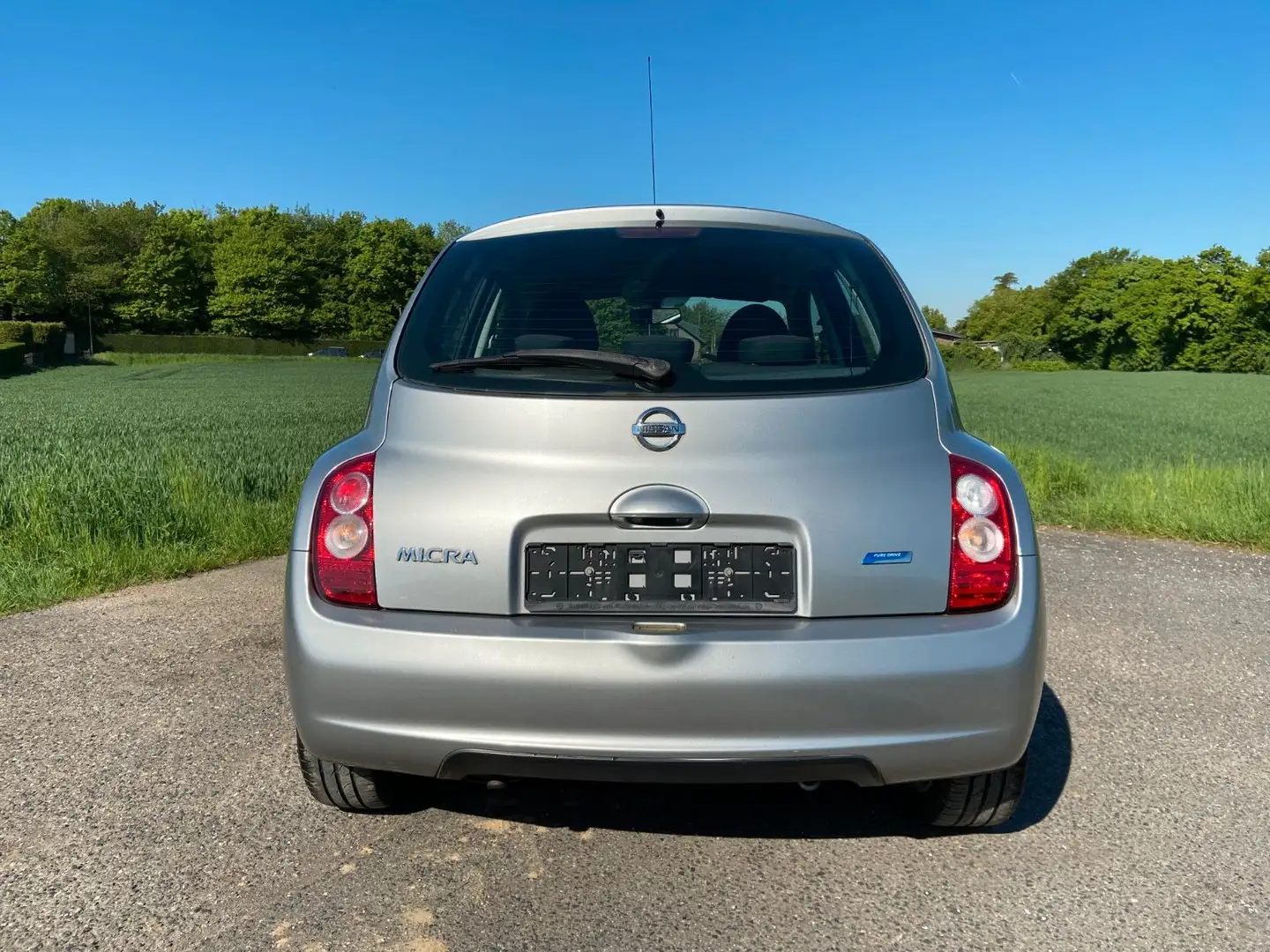 Vehicle image, number 4