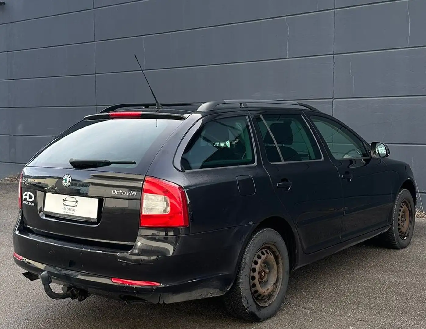 Vehicle image, number 8