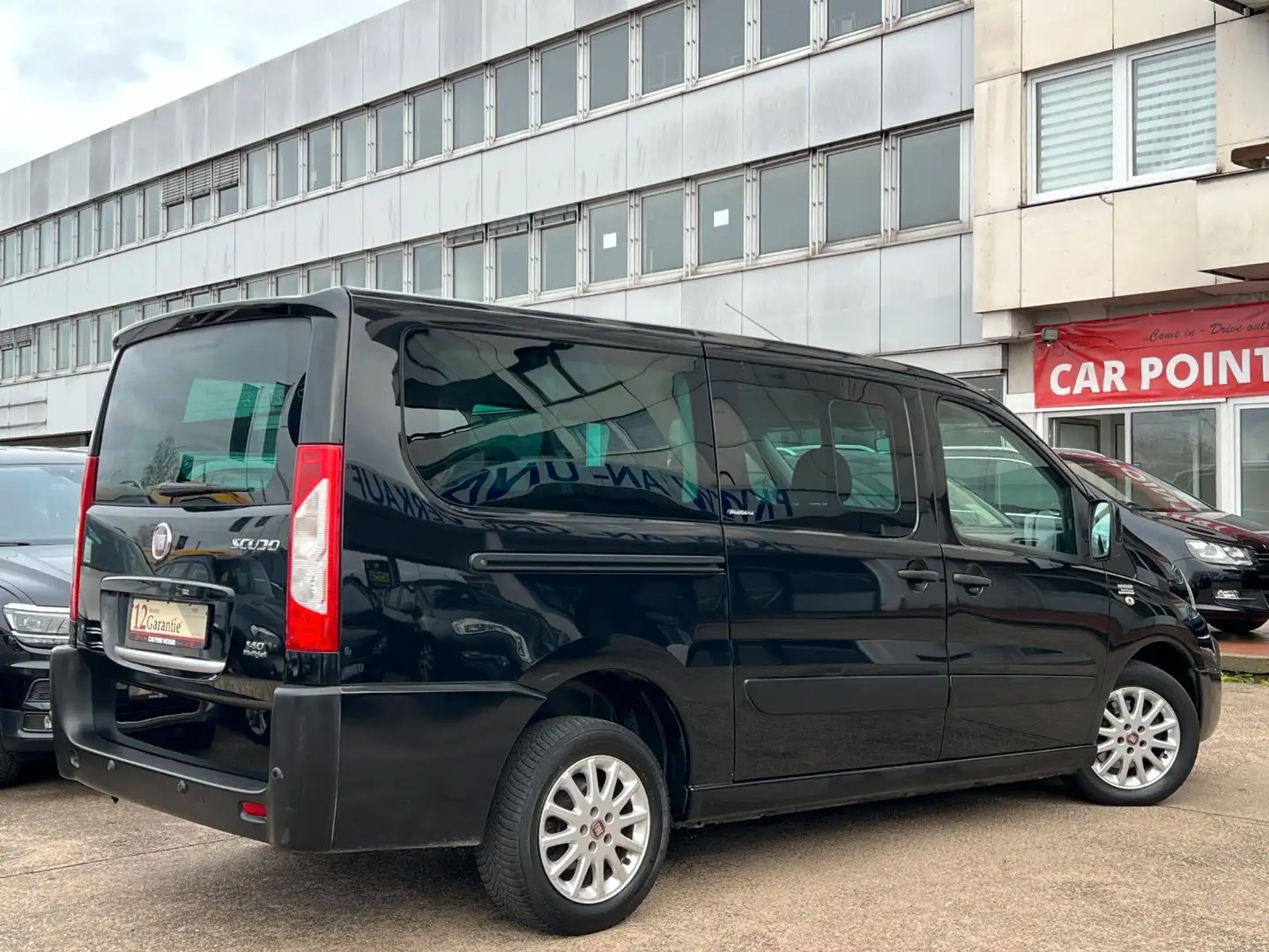 Vehicle image, number 17