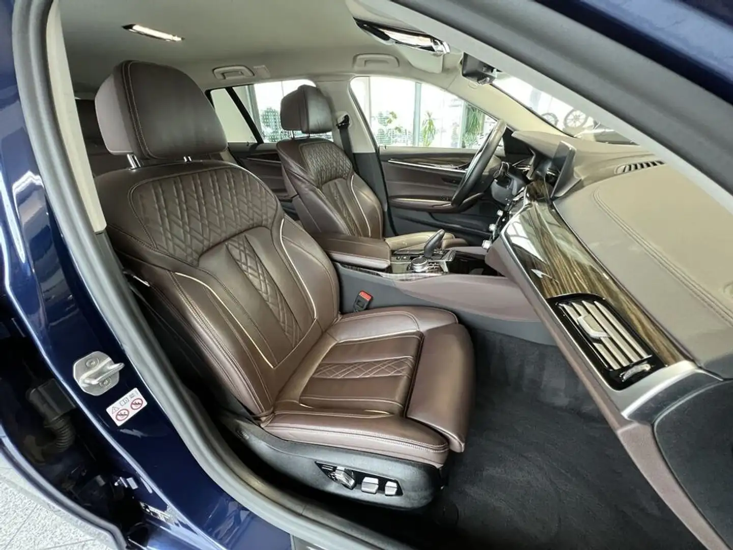 Vehicle image, number 5