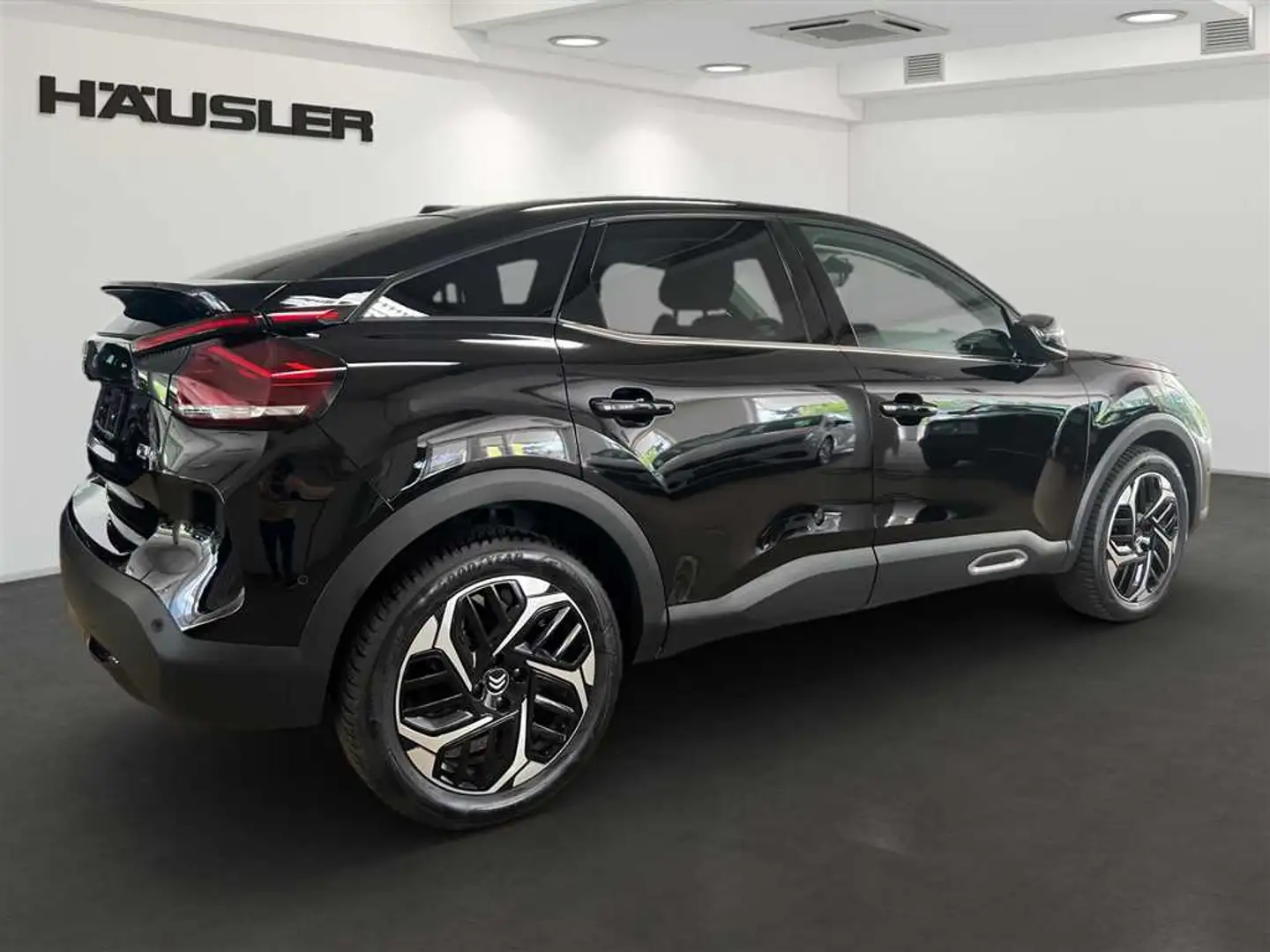 Vehicle image, number 3