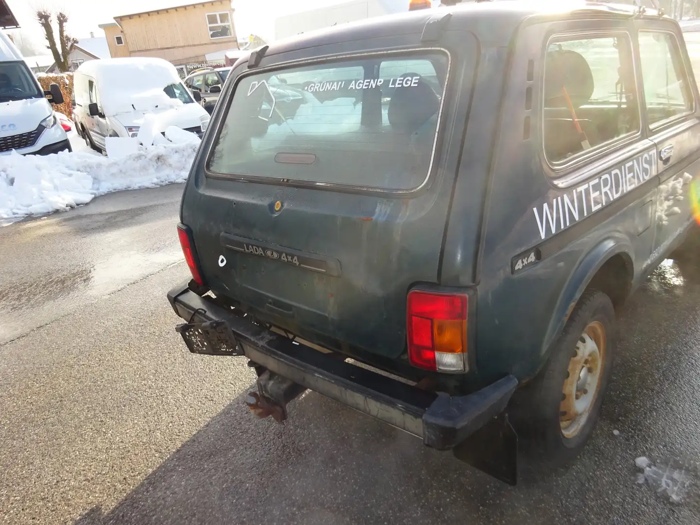 Vehicle image, number 8