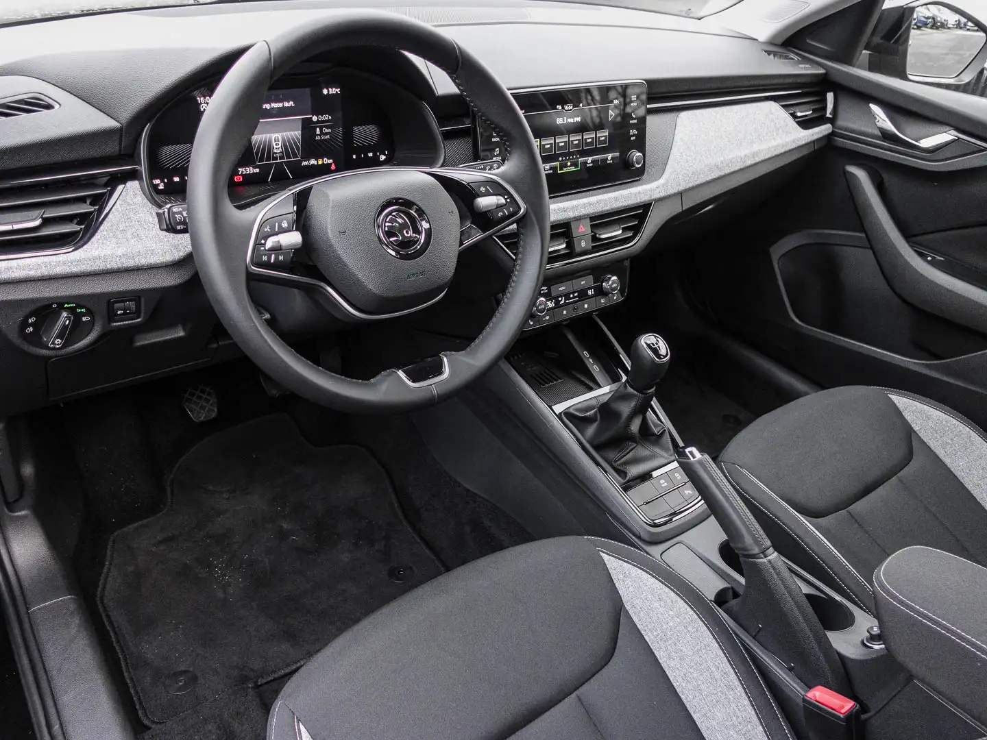 Vehicle image, number 9