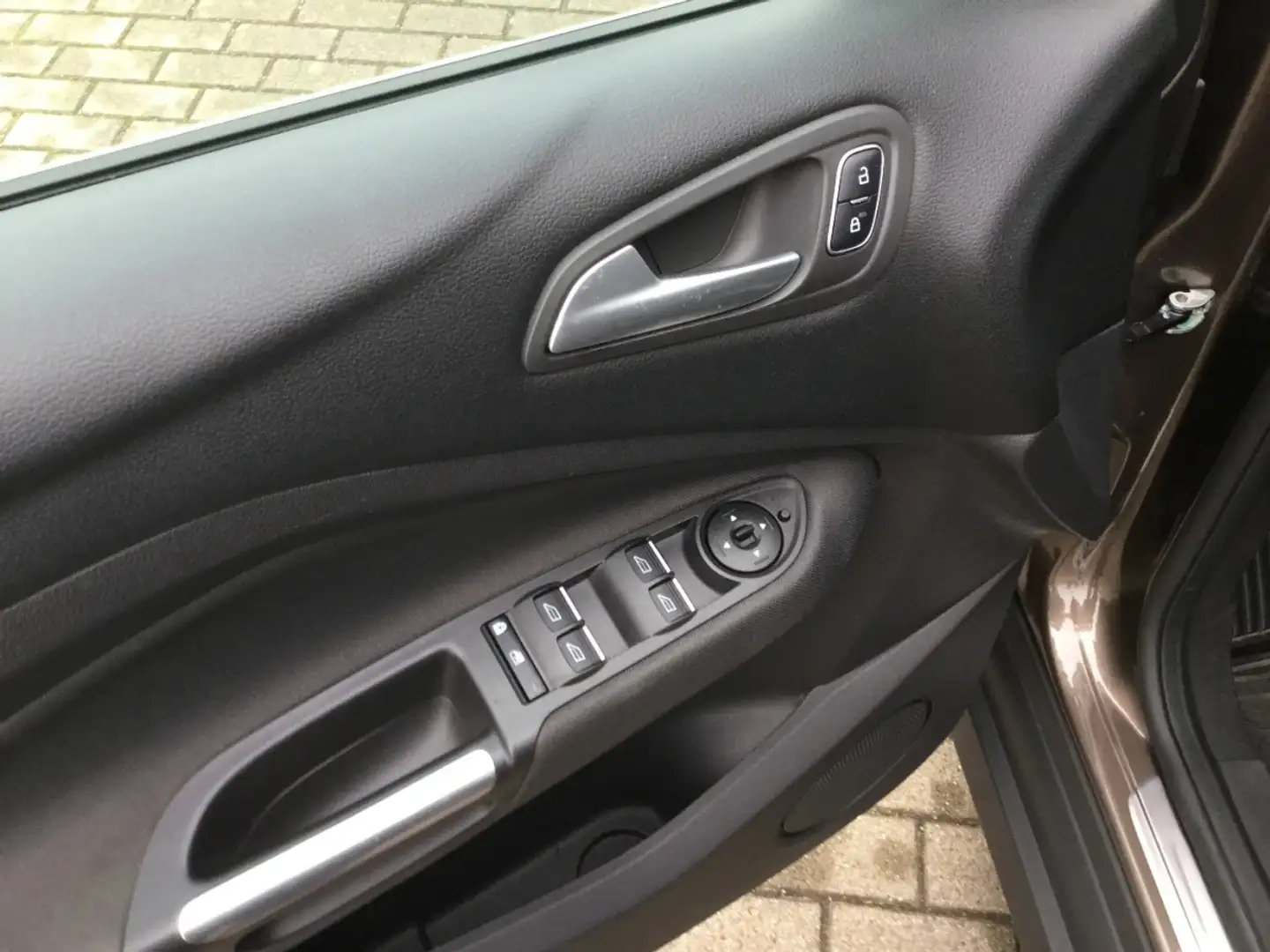 Vehicle image, number 4