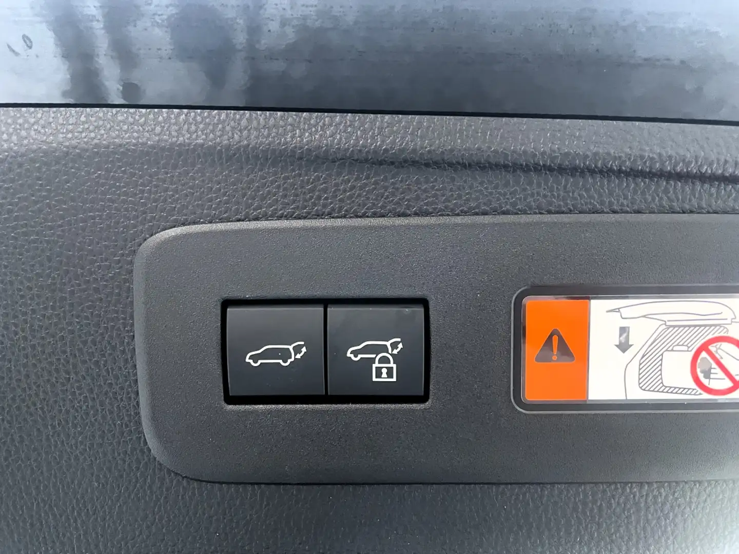 Vehicle image, number 8
