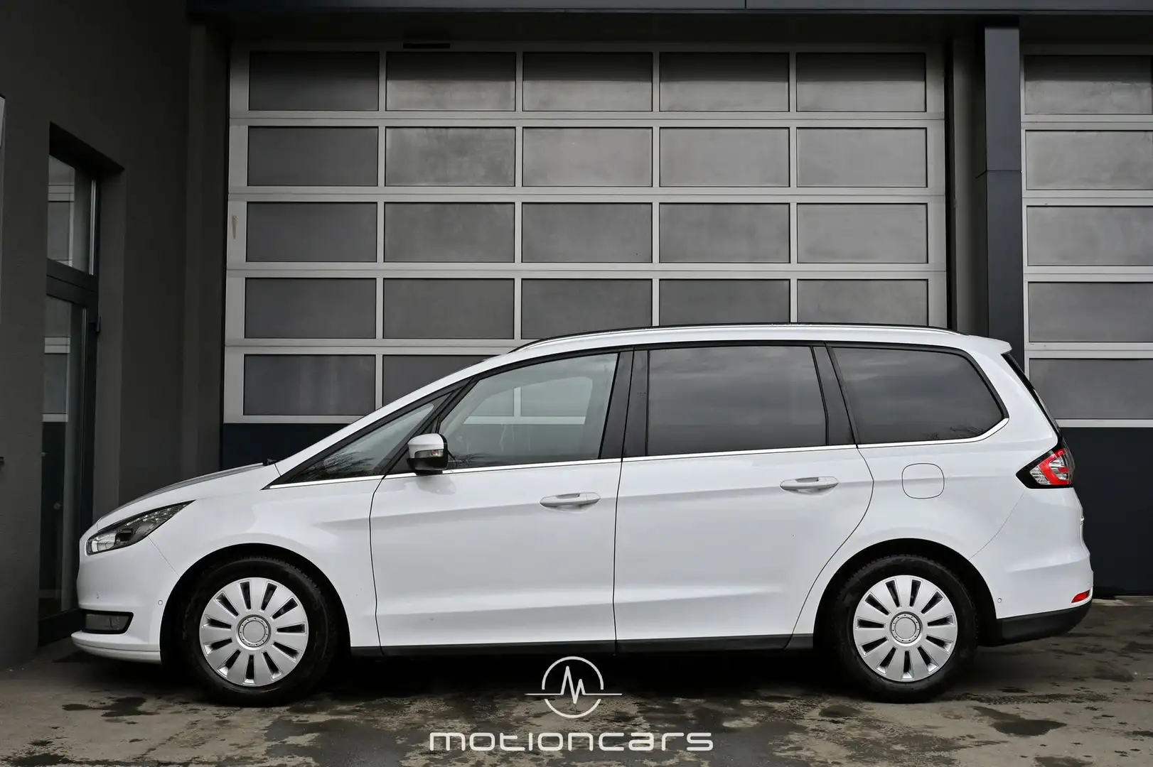 Vehicle image, number 6