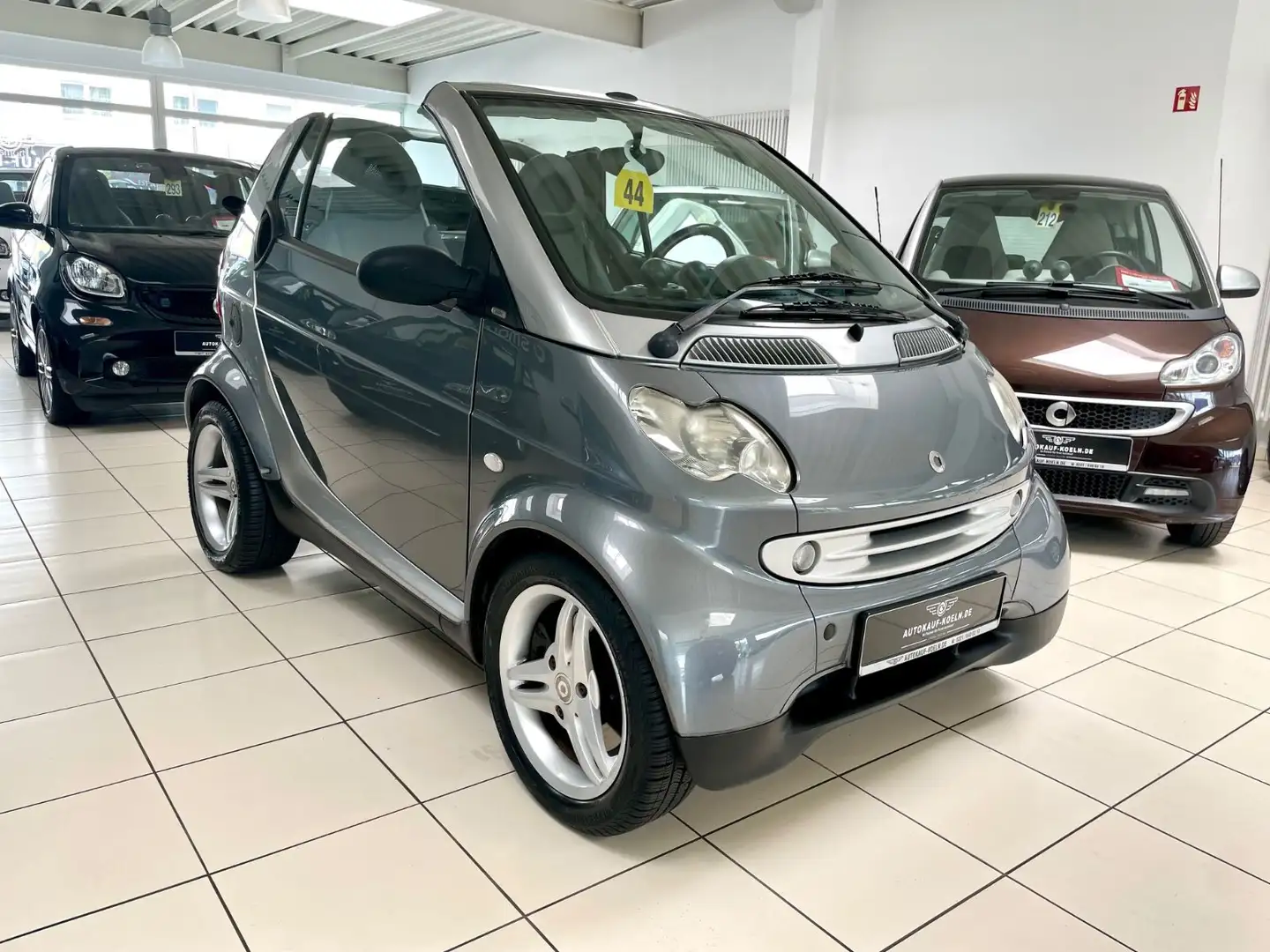 Vehicle image, number 3