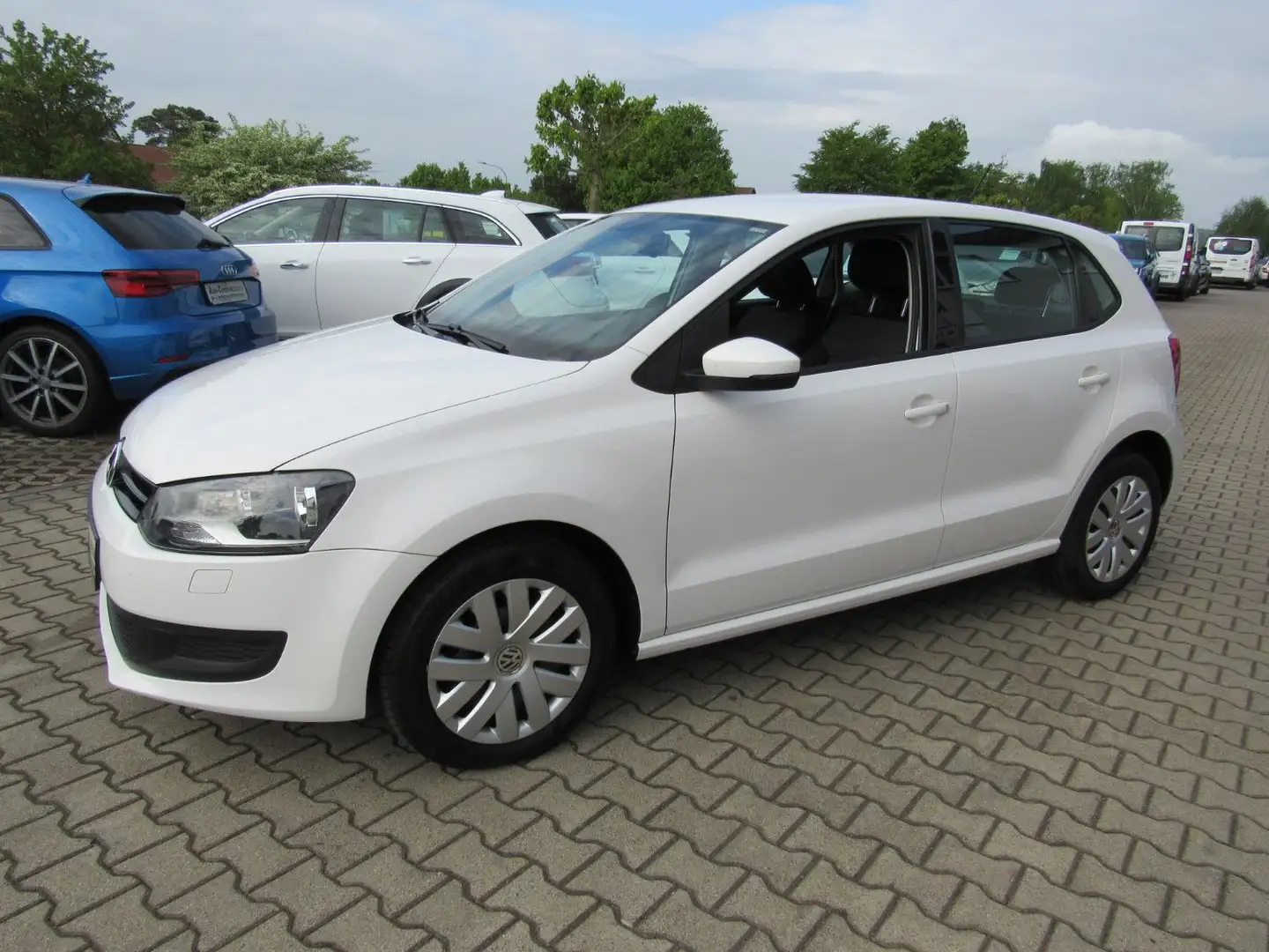 Vehicle image, number 10
