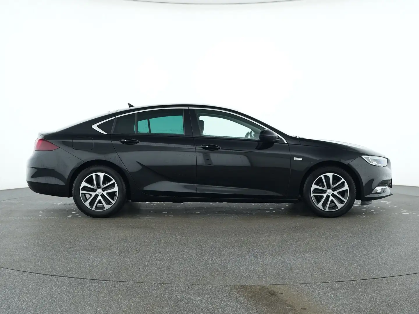 Vehicle image, number 3