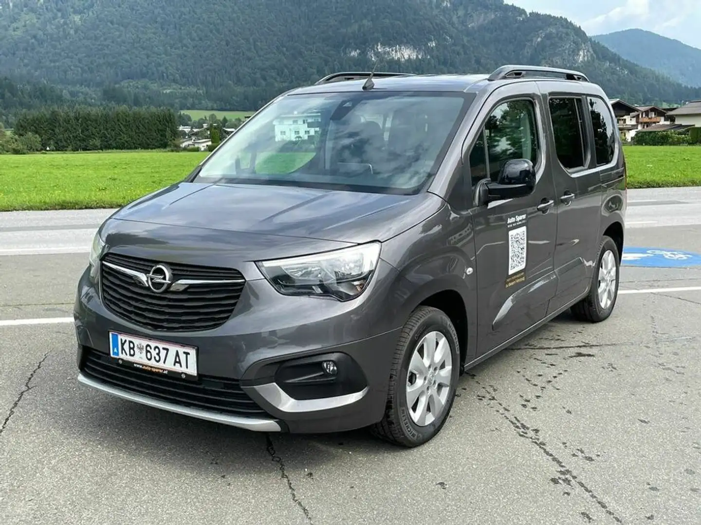 Vehicle image, number 1
