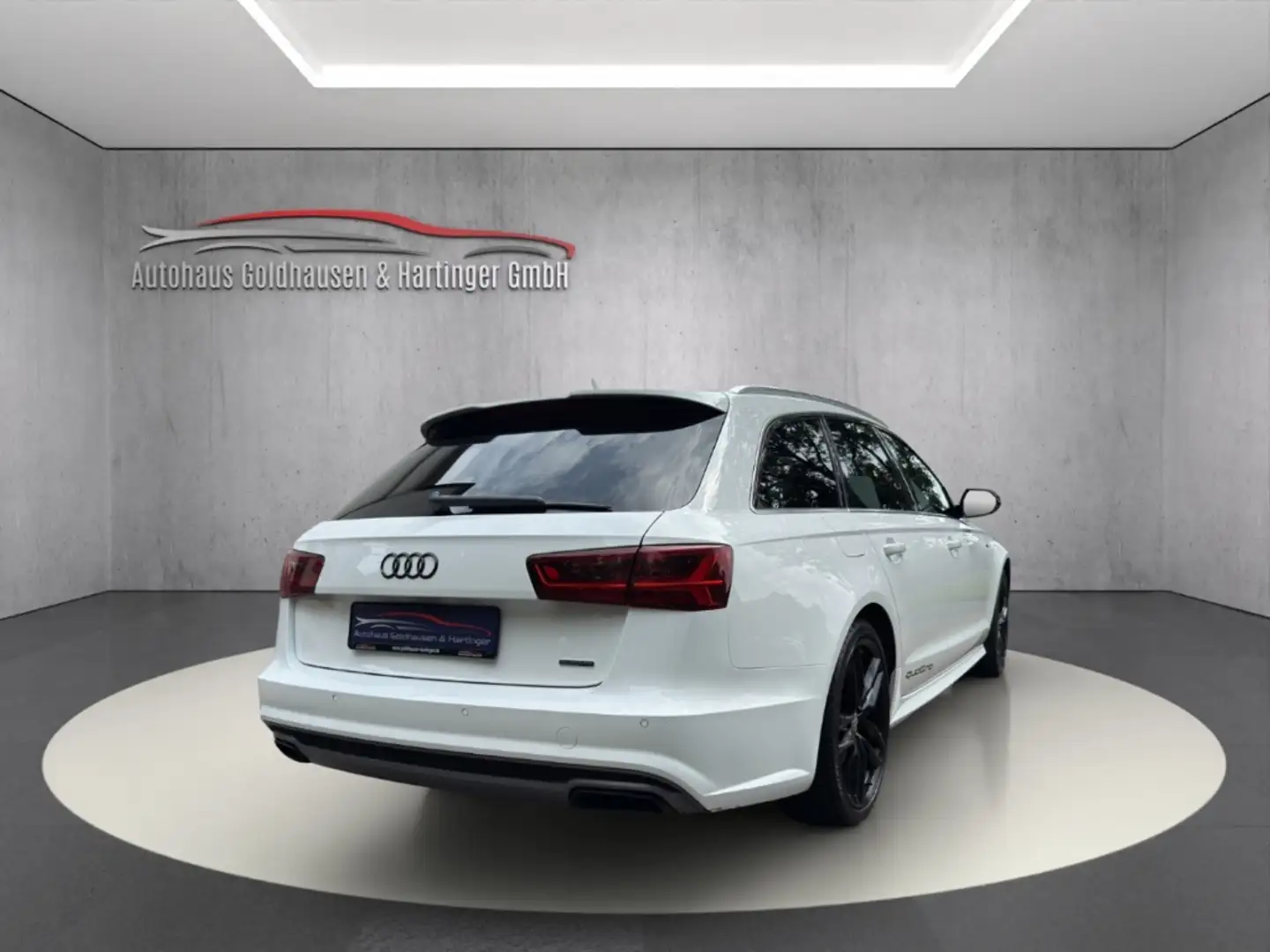 Vehicle image, number 6