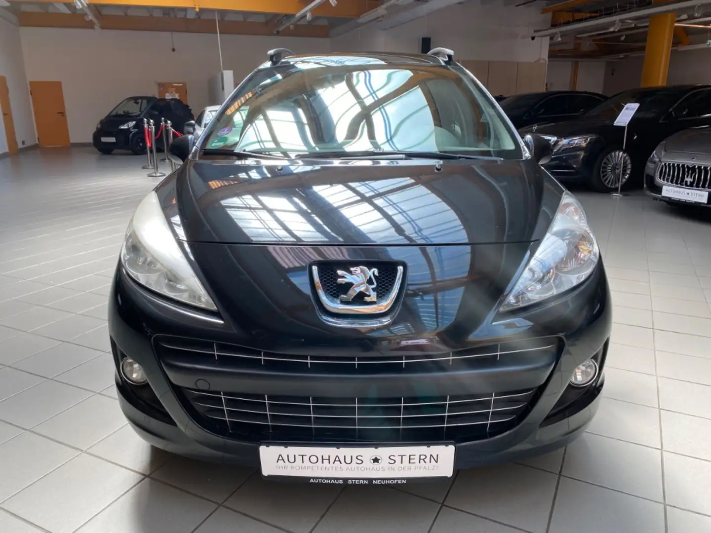 Vehicle image, number 8