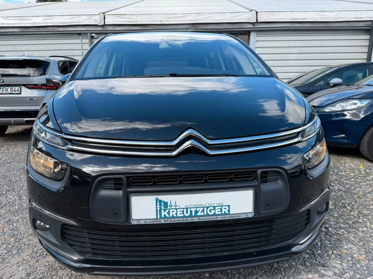 Vehicle image, number 2