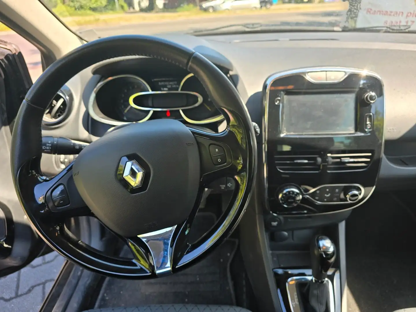 Vehicle image, number 14
