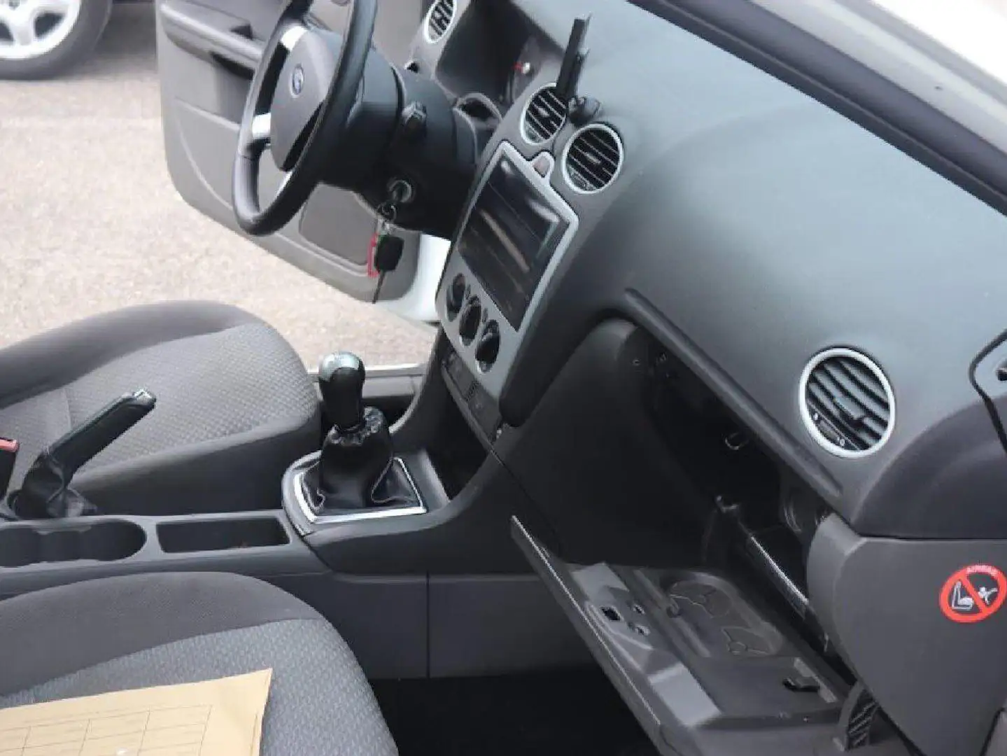 Vehicle image, number 5