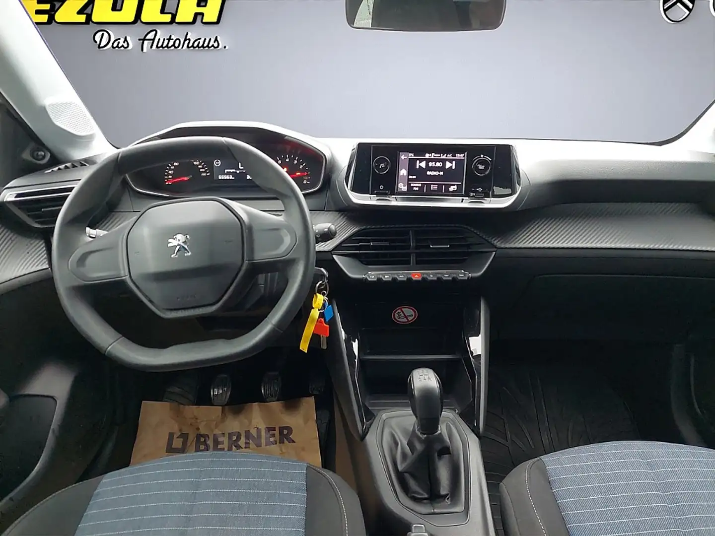 Vehicle image, number 6