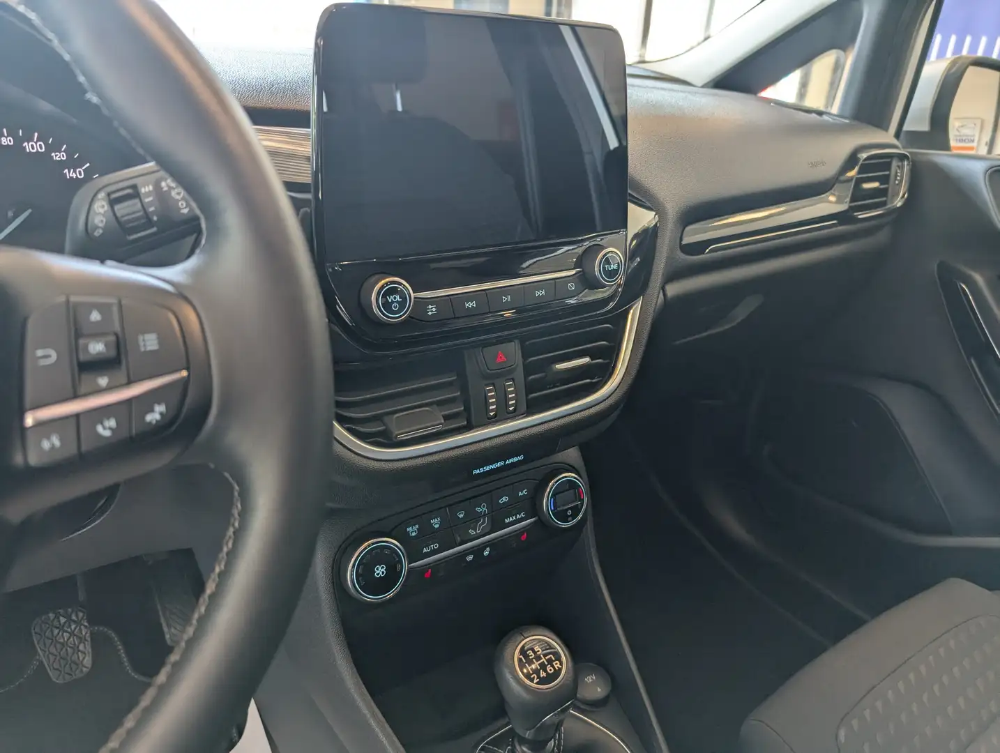 Vehicle image, number 7