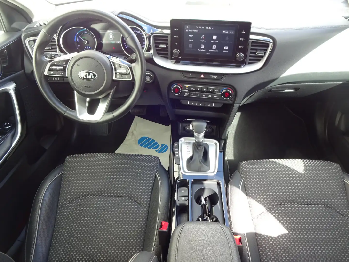 Vehicle image, number 4