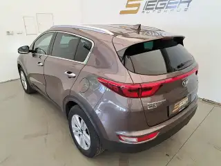 Vehicle image thumbnail, number 7