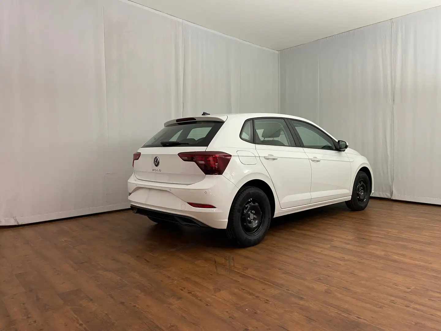 Vehicle image, number 9