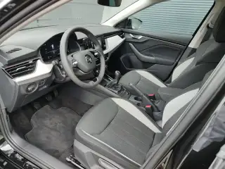 Vehicle image thumbnail, number 6