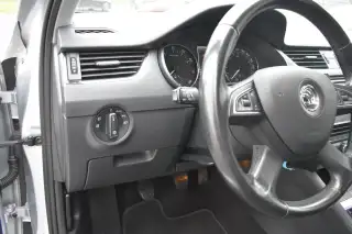 Vehicle image thumbnail, number 9