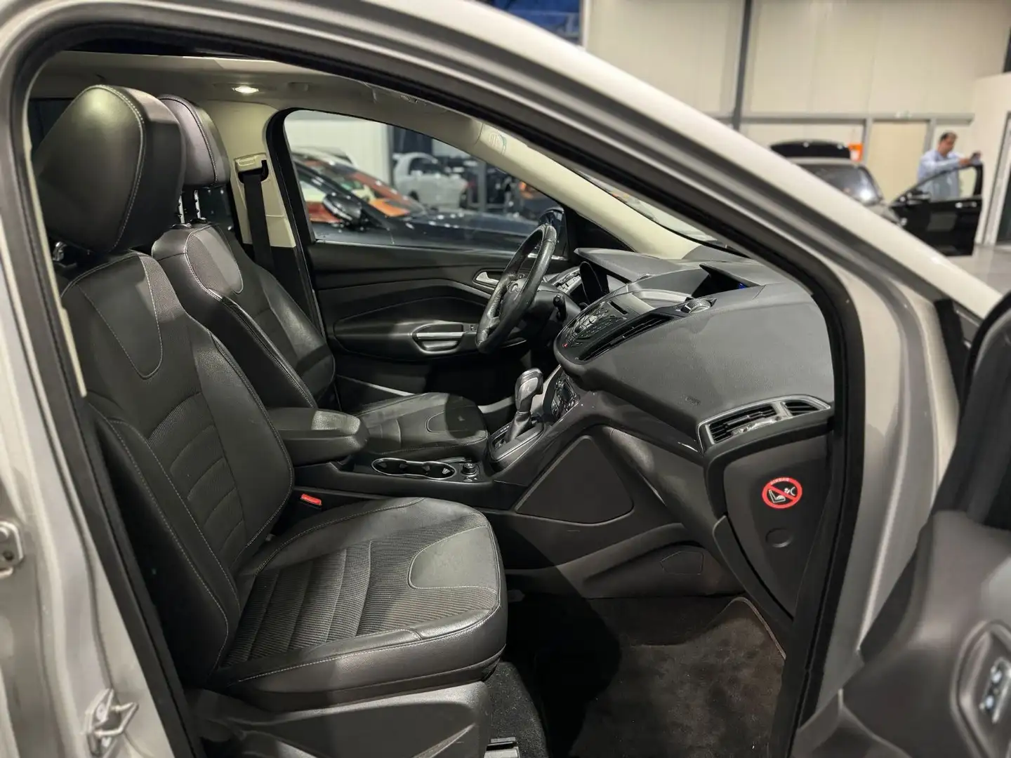 Vehicle image, number 10