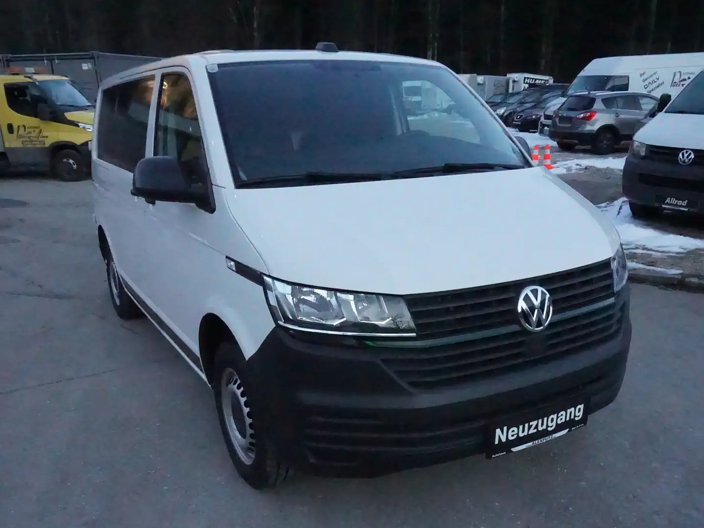 Vehicle image, number 13