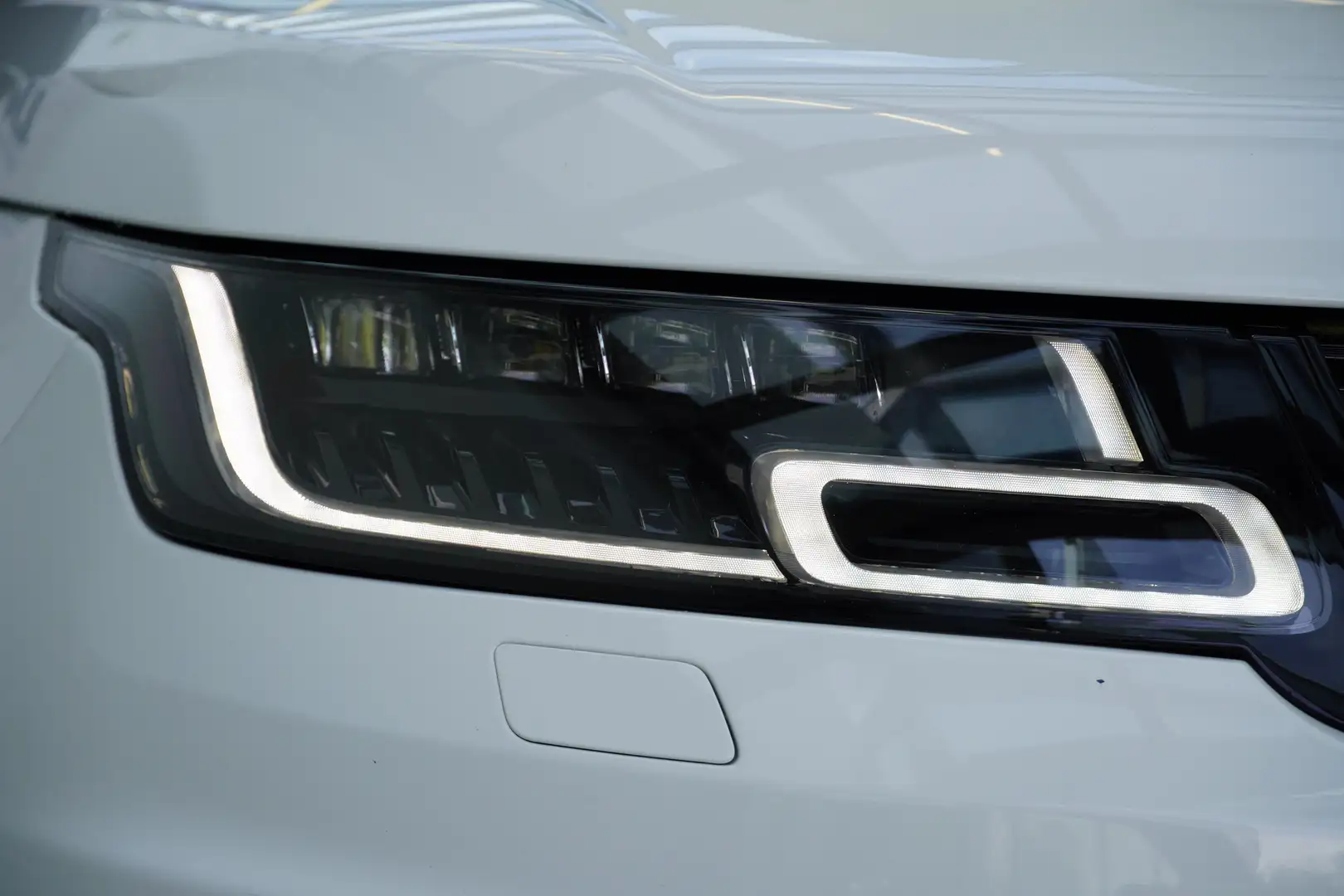 Vehicle image, number 4