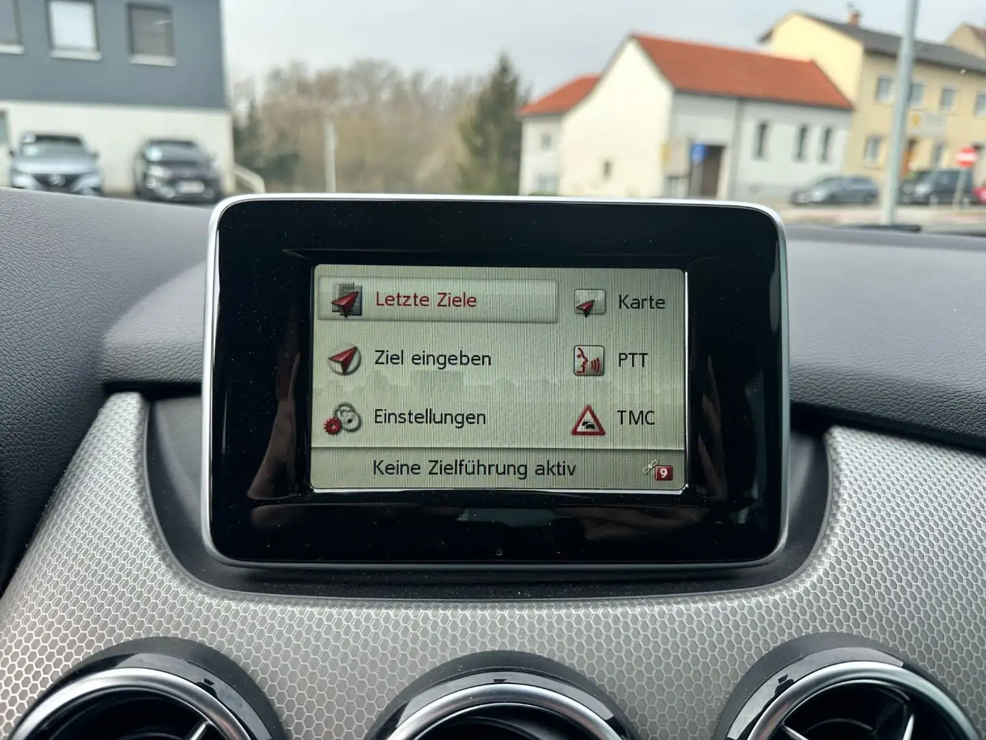 Vehicle image, number 14