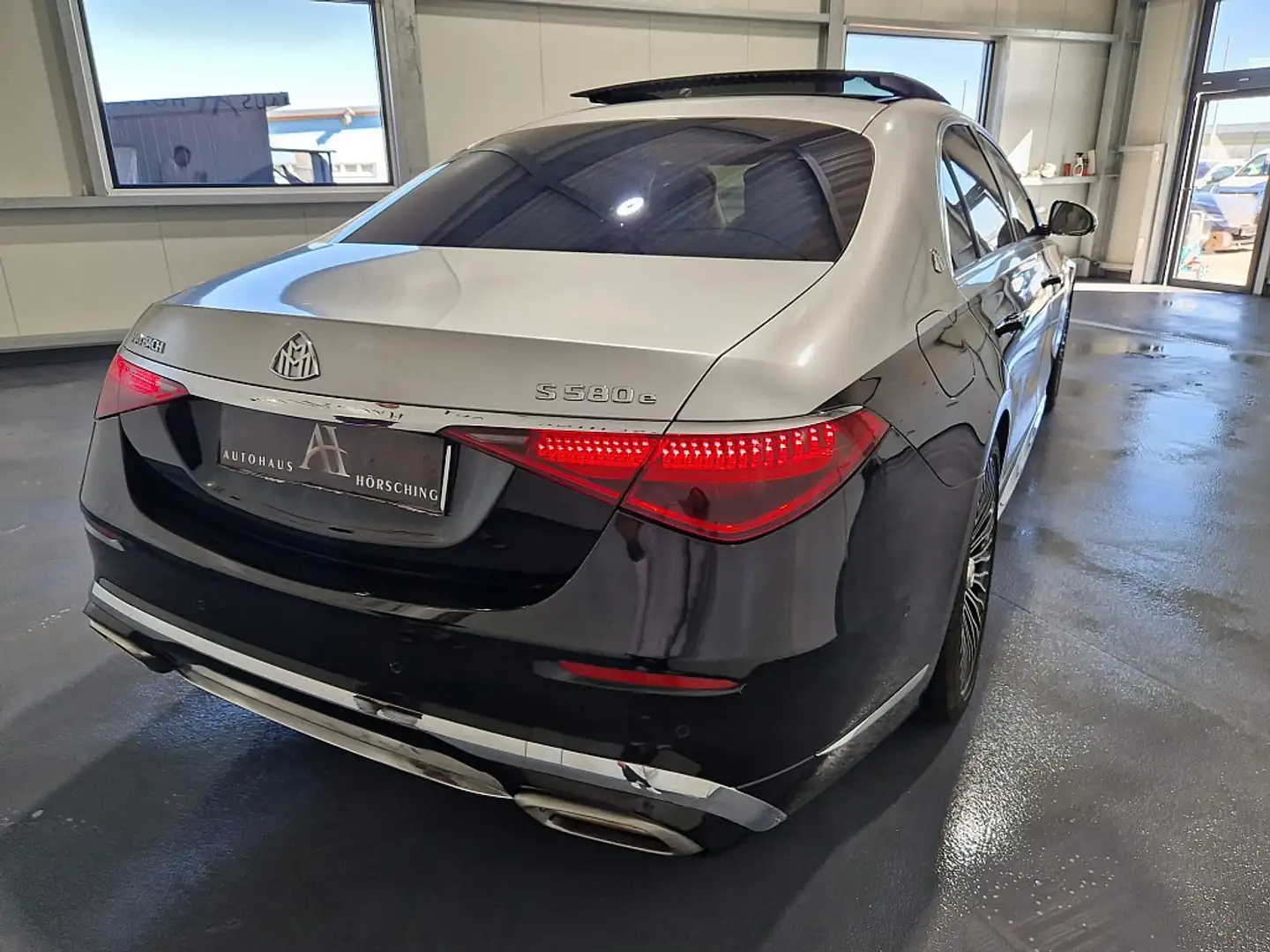 Vehicle image, number 8