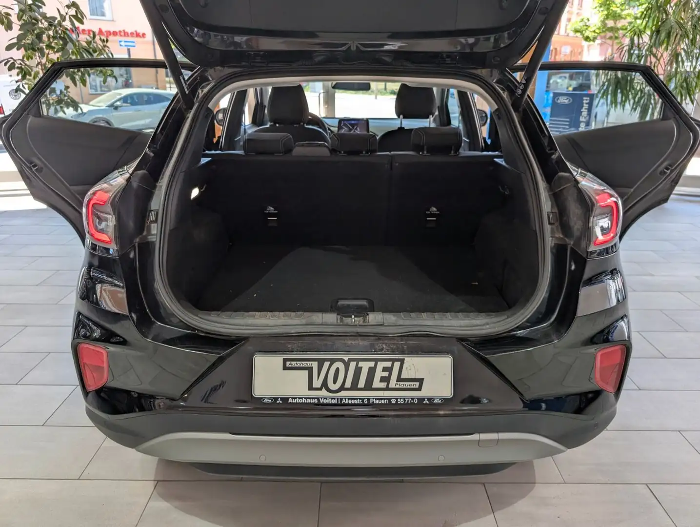 Vehicle image, number 11