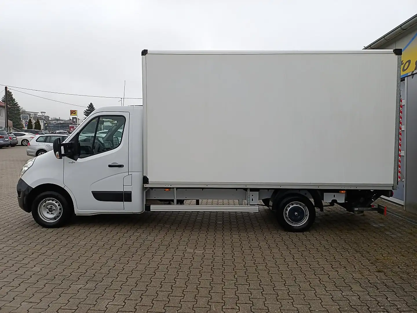Vehicle image, number 2
