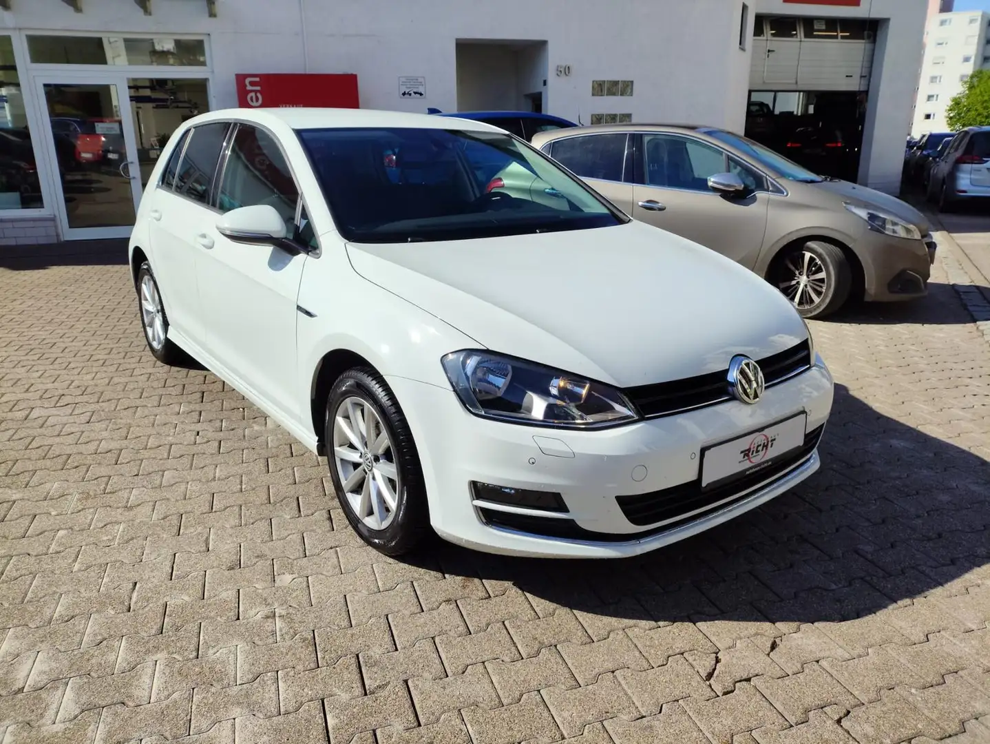 Vehicle image, number 3