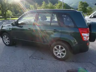 Vehicle image thumbnail, number 4