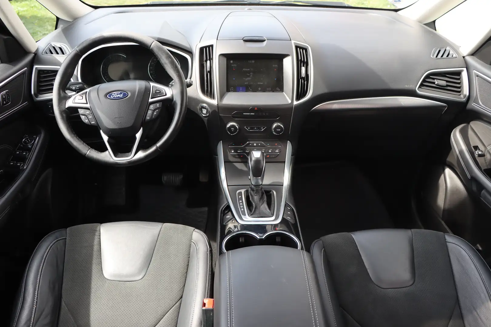 Vehicle image, number 9