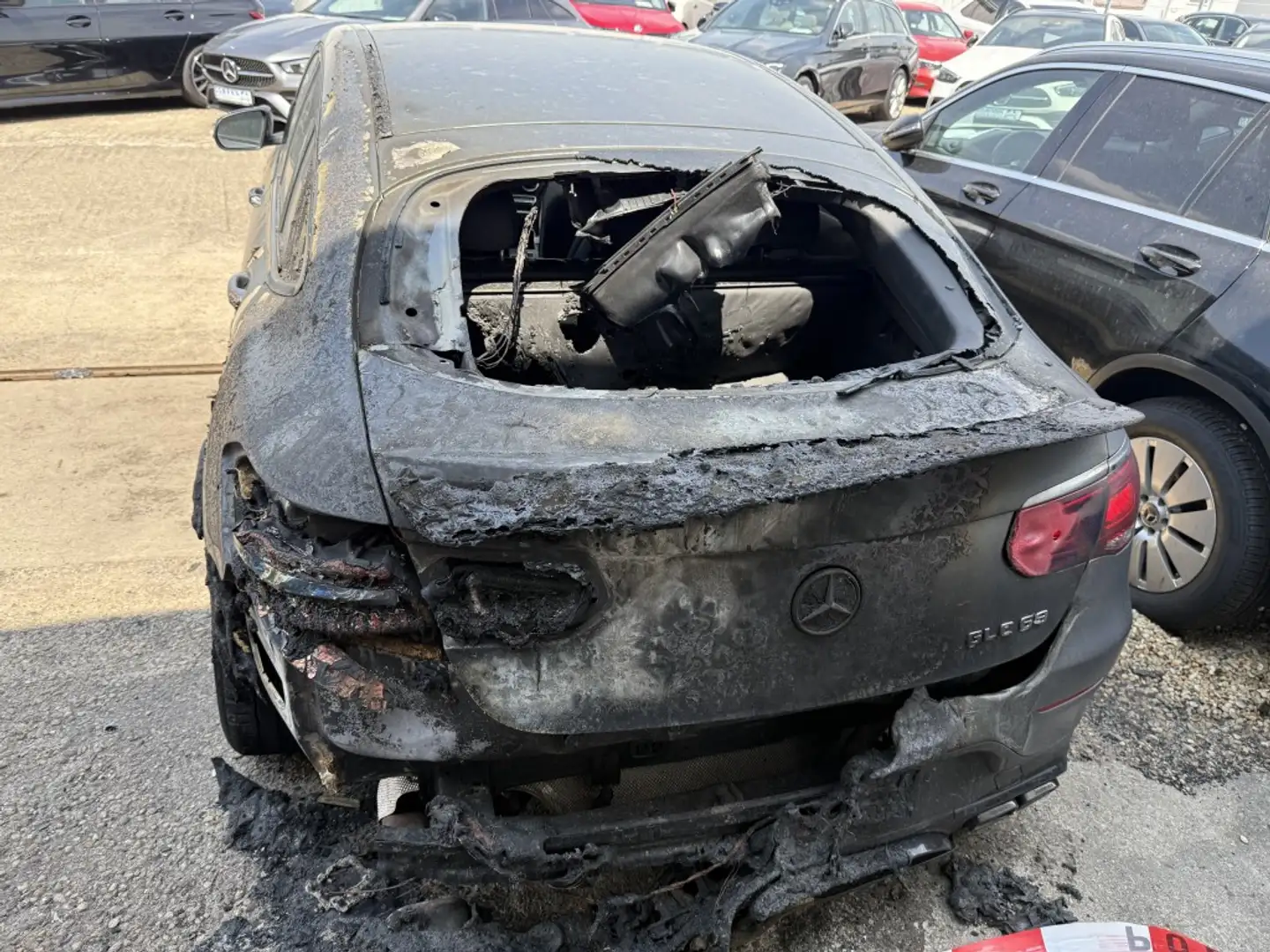 Vehicle image, number 4