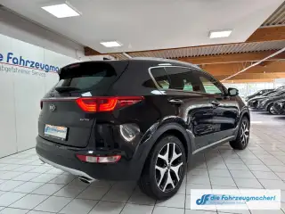 Vehicle image thumbnail, number 4