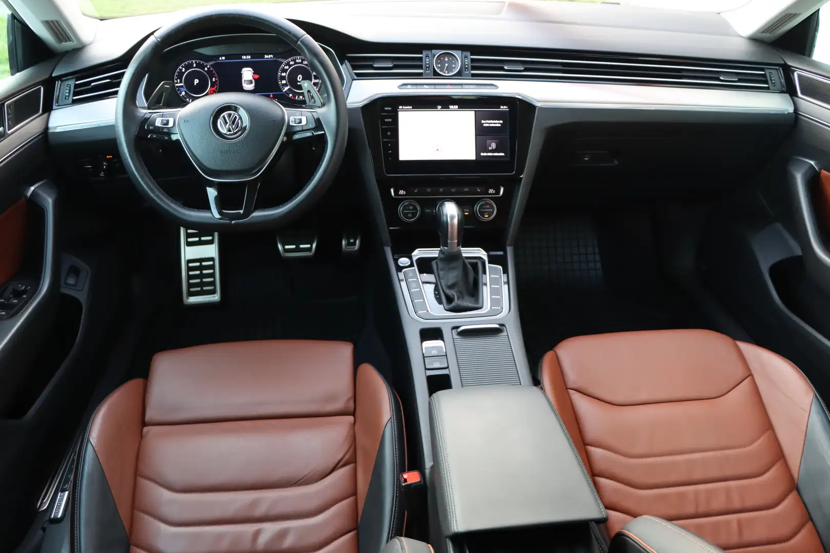 Vehicle image, number 9