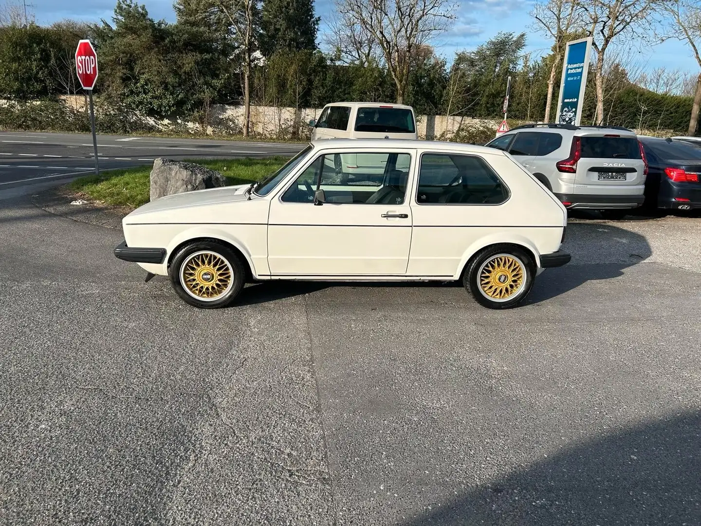 Vehicle image, number 2