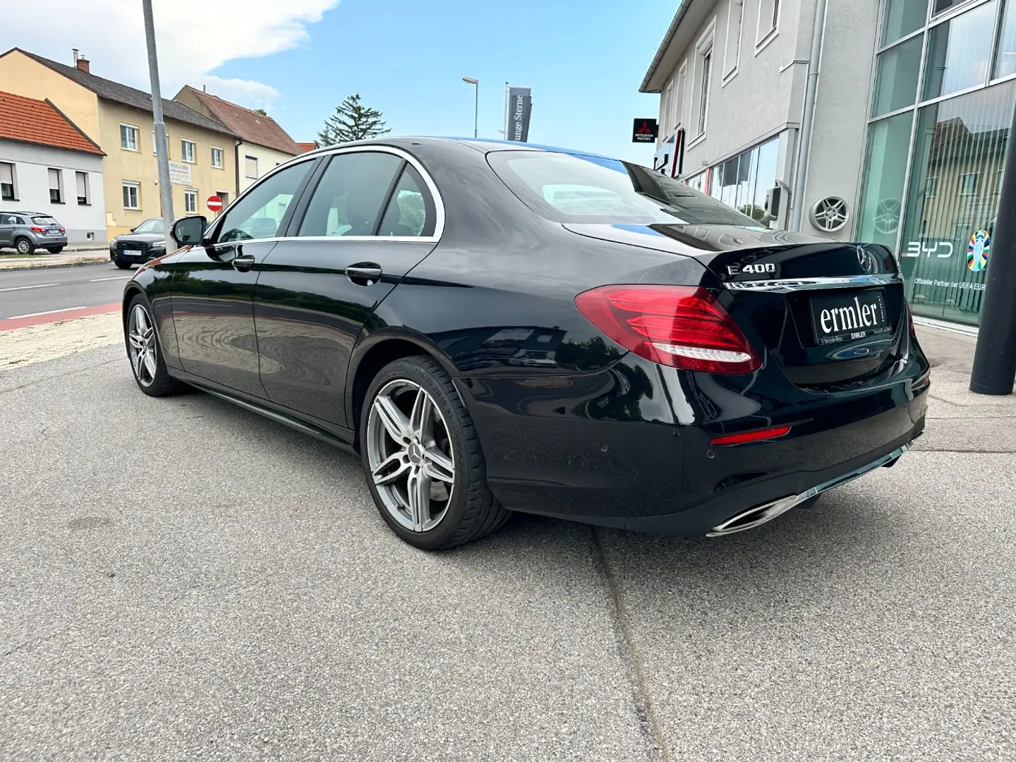 Vehicle image, number 4