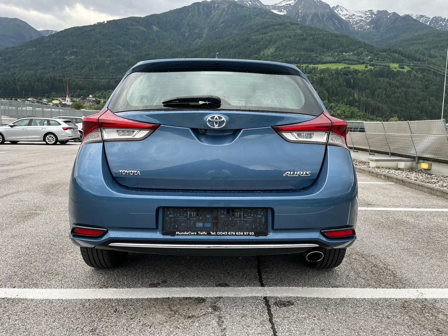 Vehicle image, number 9