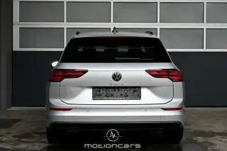 Vehicle image thumbnail, number 4