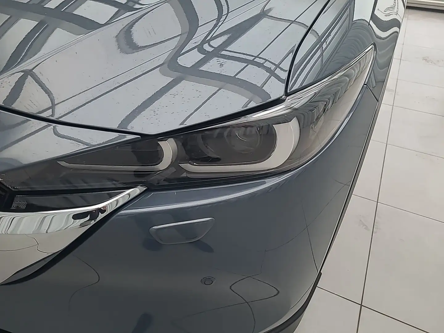 Vehicle image, number 8