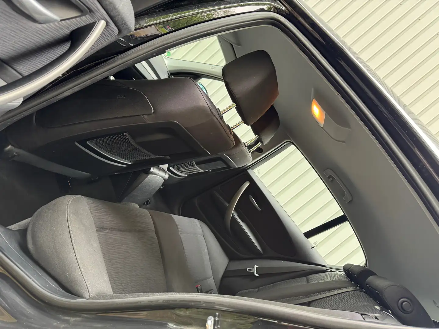 Vehicle image, number 4