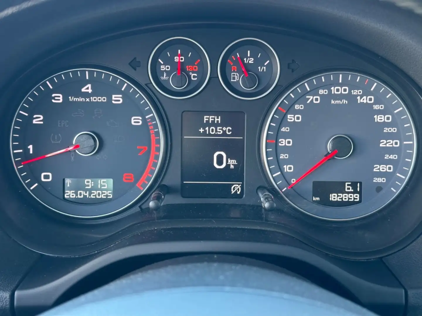 Vehicle image, number 12