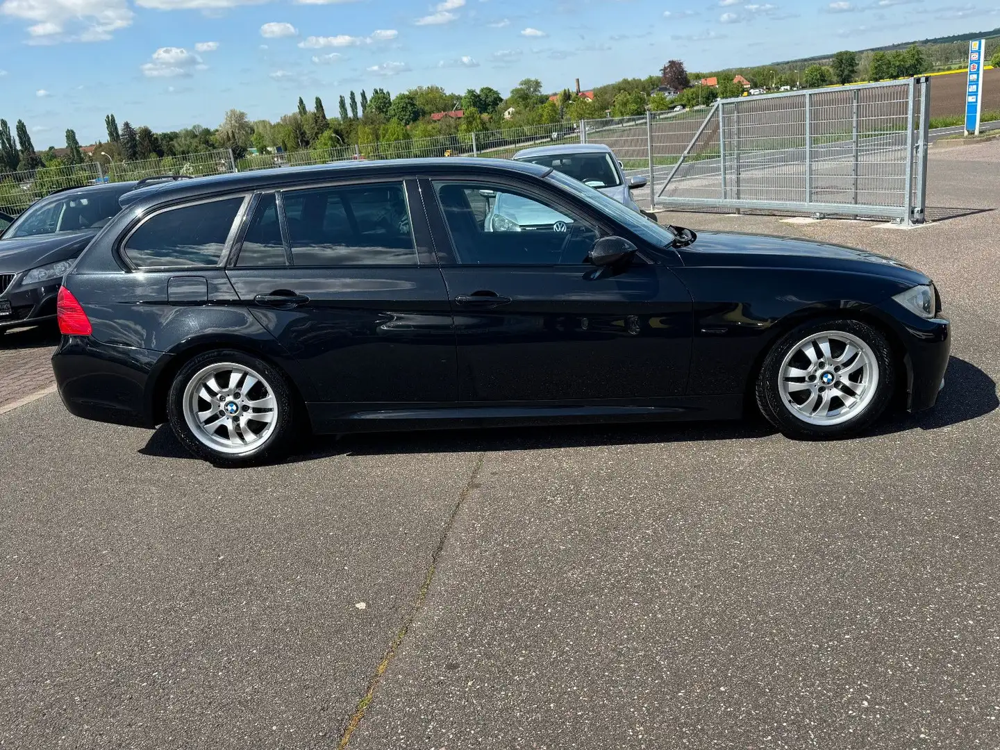 Vehicle image, number 8