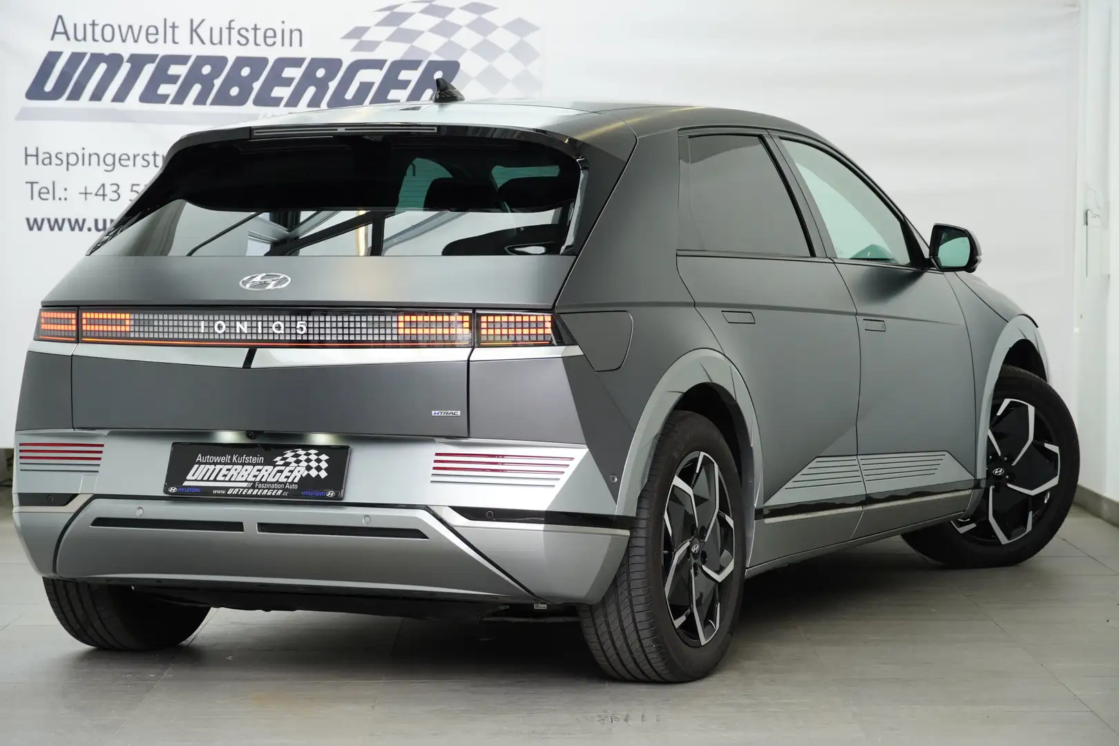 Vehicle image, number 7