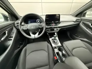 Vehicle image thumbnail, number 9